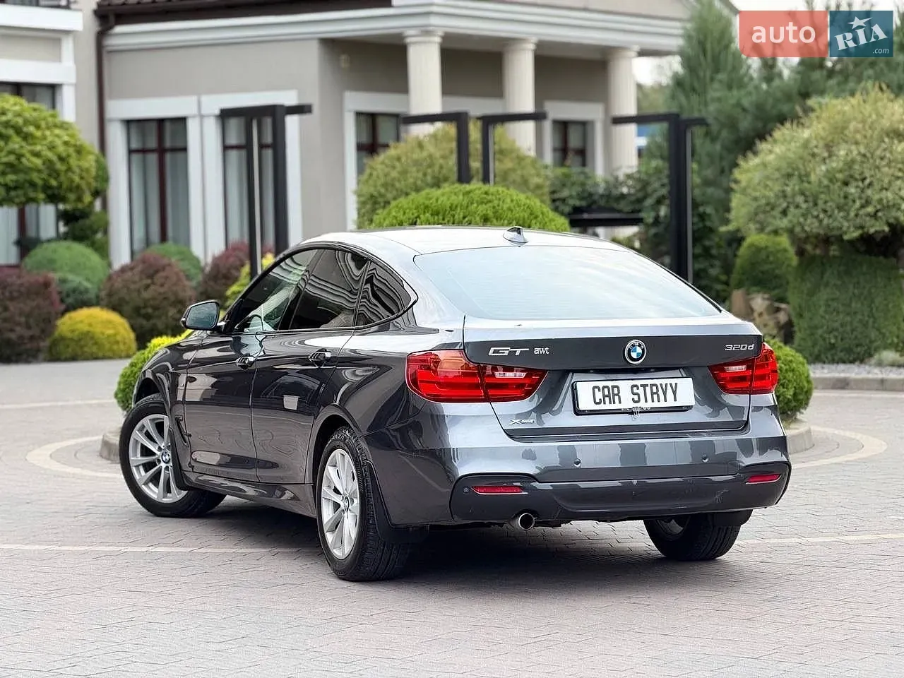 BMW 3 Series 2015 photo 3