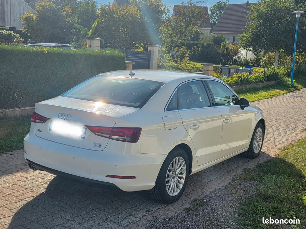 Audi A3 2014 photo 2