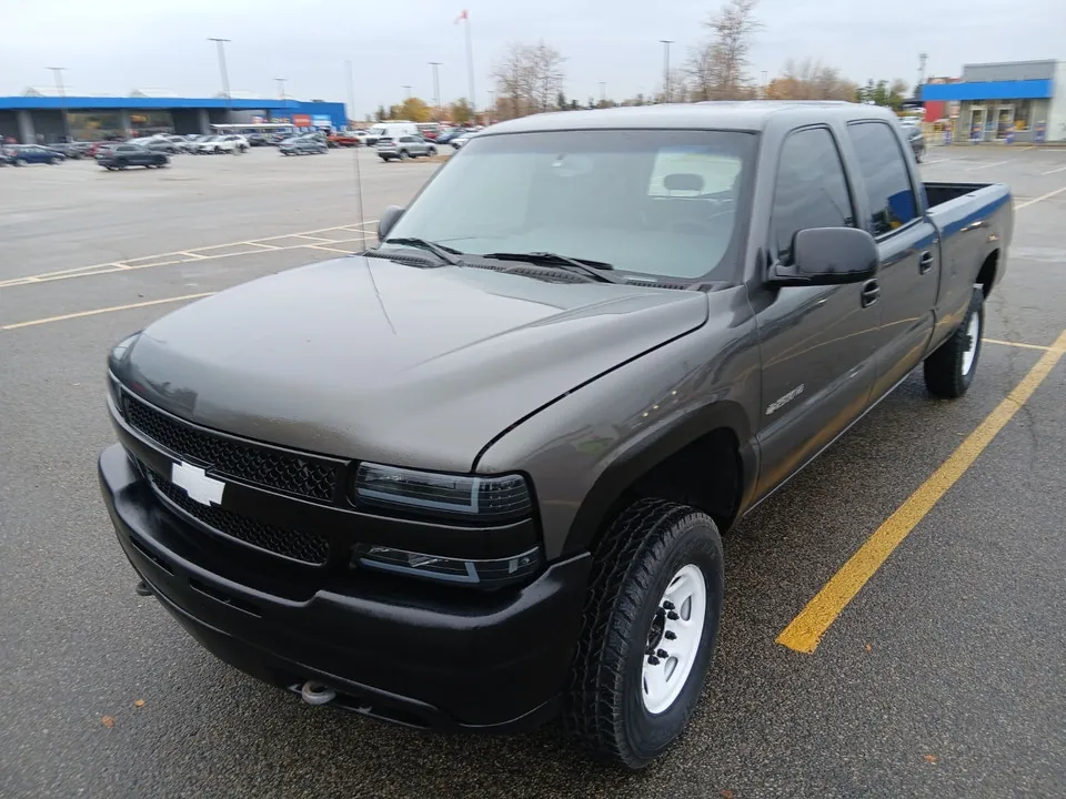Chevrolet Silverado 2500Hd 2002 photo 2