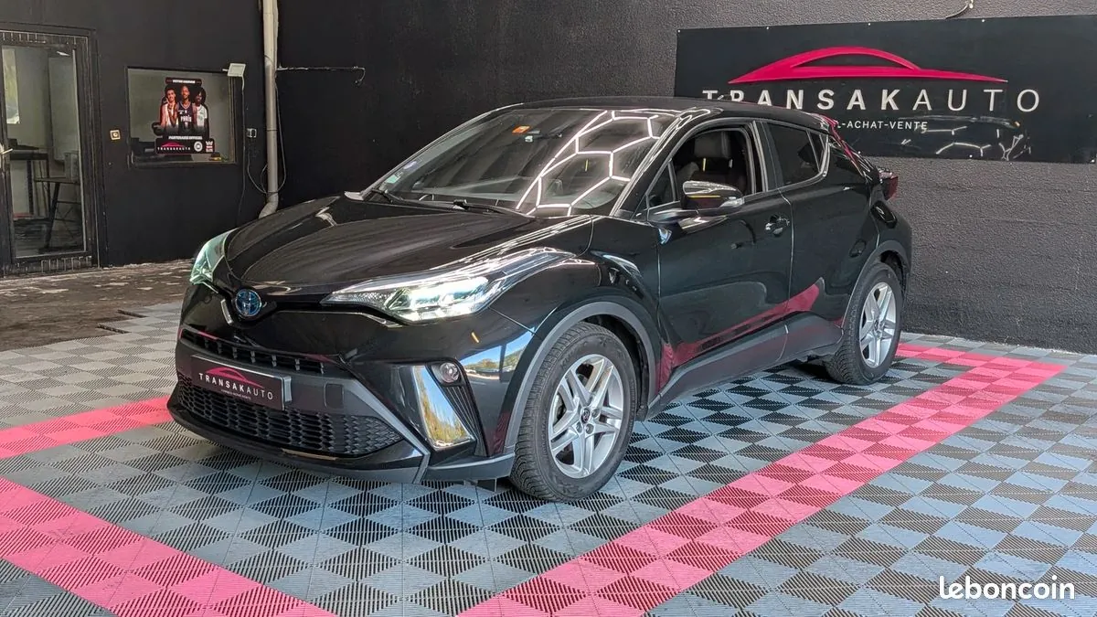 Toyota C-Hr 2023 photo 3