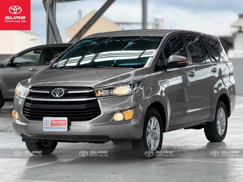 Toyota Innova 2018 photo 2