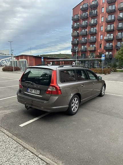 Volvo V70 2011 photo 4