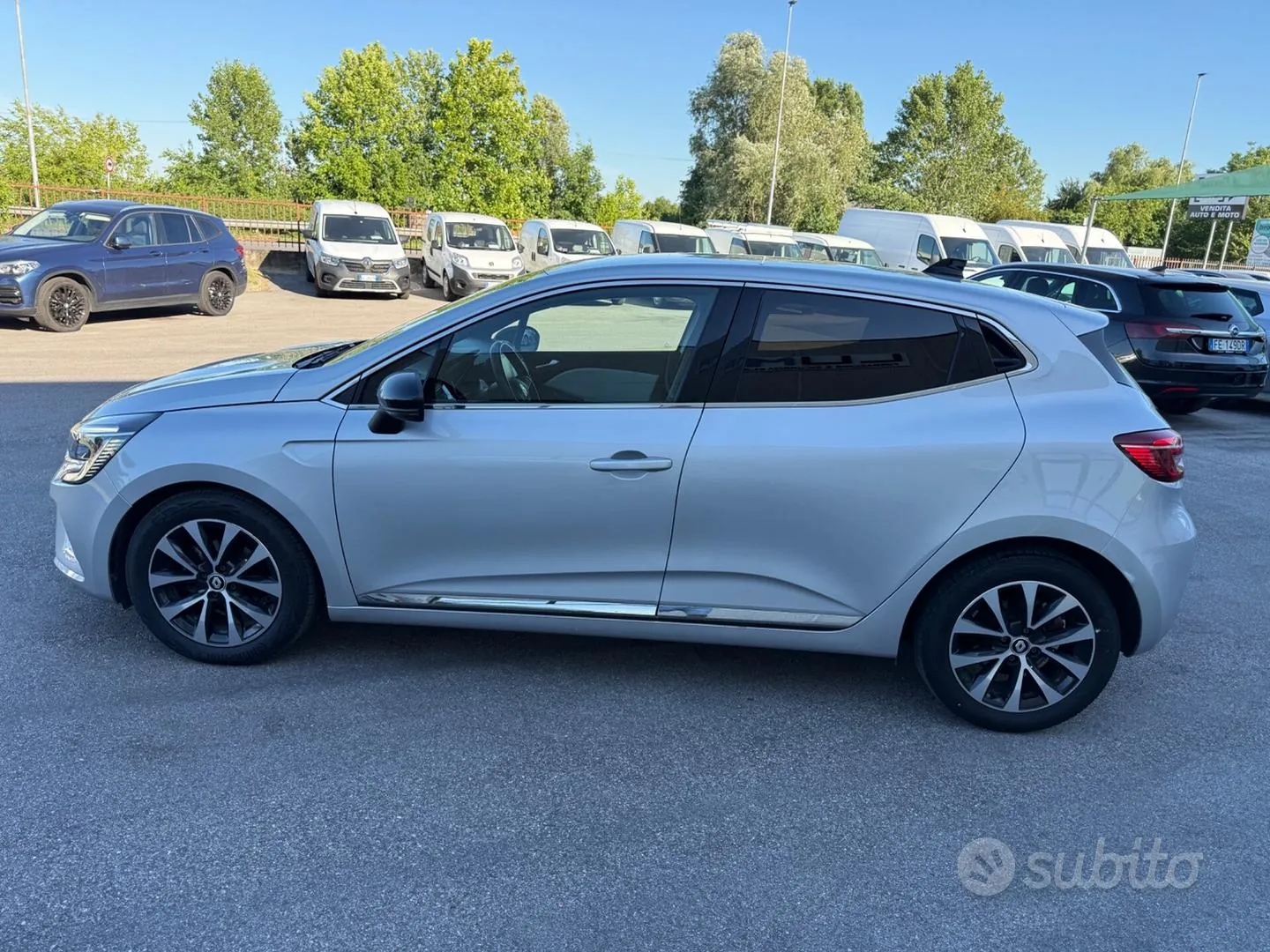 Renault Clio 2023 photo 2