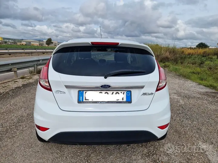 Ford Fiesta 2015 photo 5