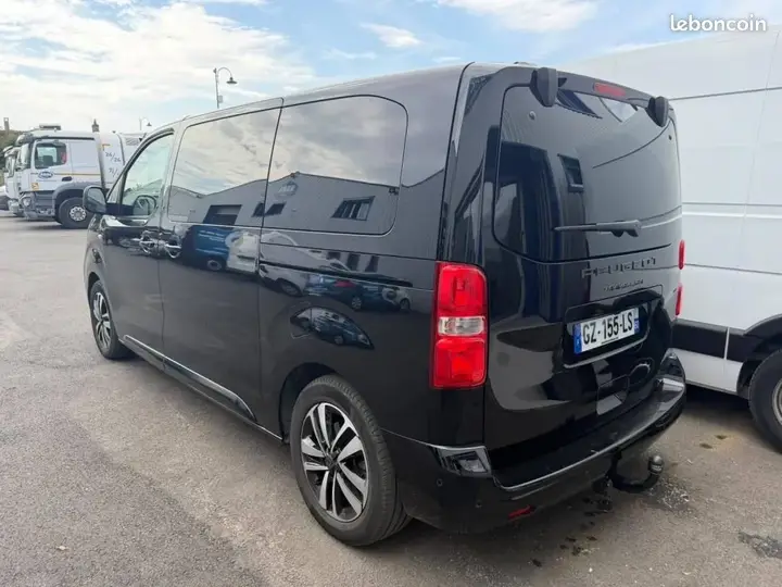 Peugeot Traveller 2024 photo 2