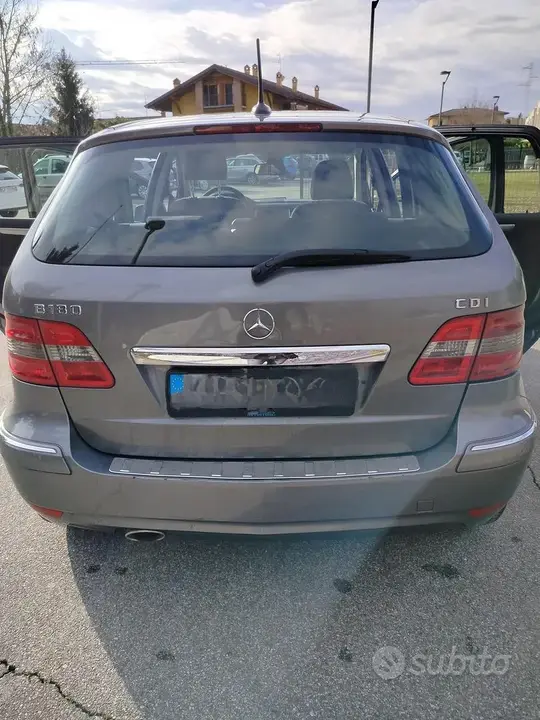 Mercedes-Benz C-Class 2008 photo 2