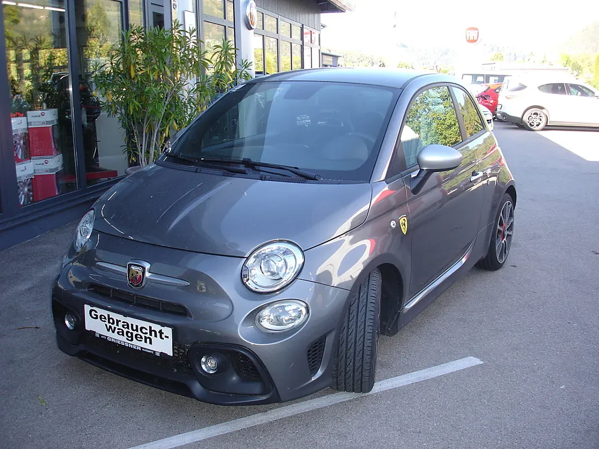Abarth 500 2019 photo 2