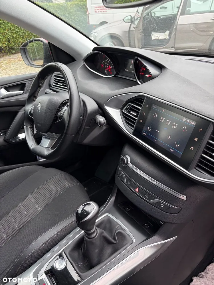 Peugeot 308 2020 photo 5