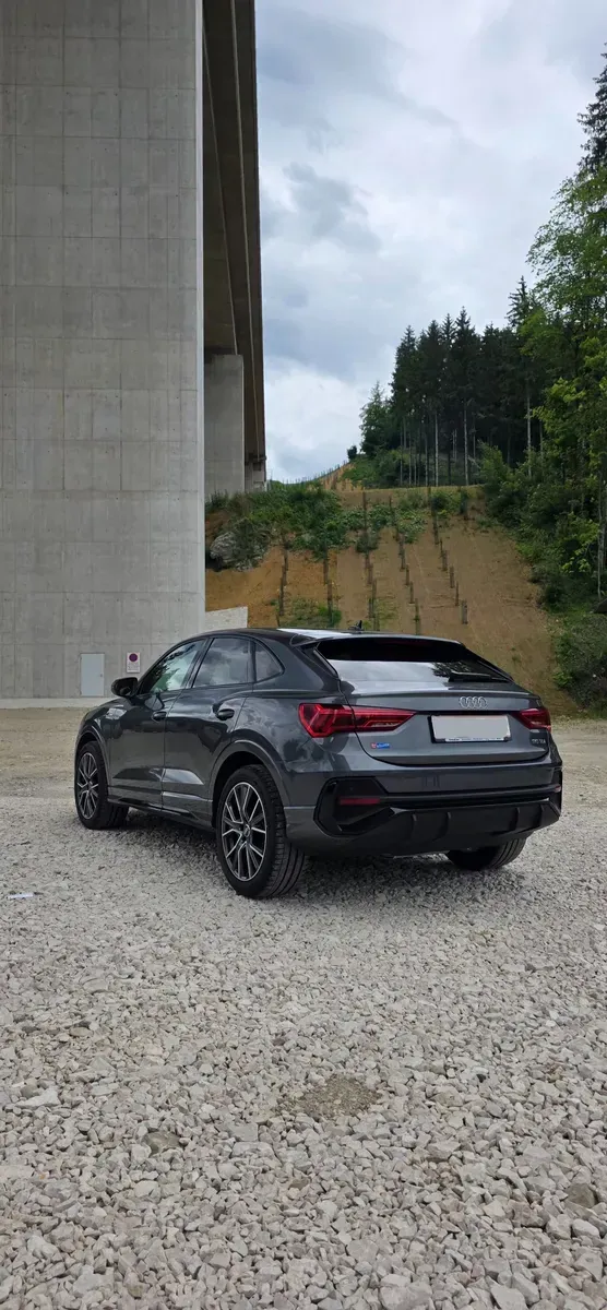 Audi Q3 2021 photo 3
