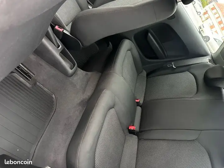Audi A1 2010 photo 4
