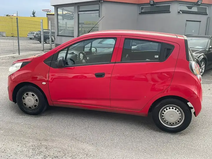 Chevrolet Spark 2012 photo 2