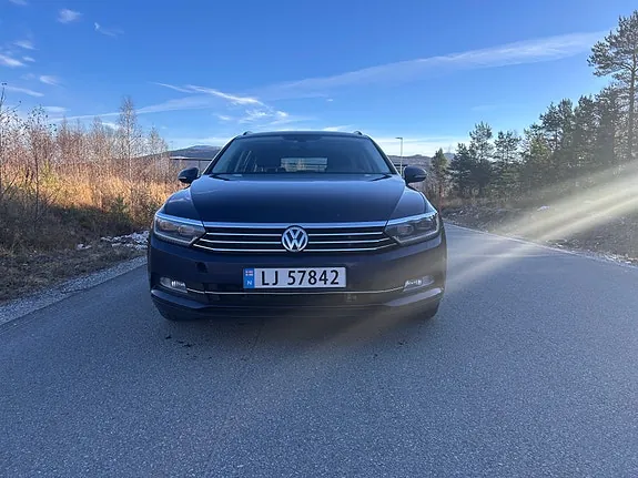 Volkswagen Passat 2015 photo 2