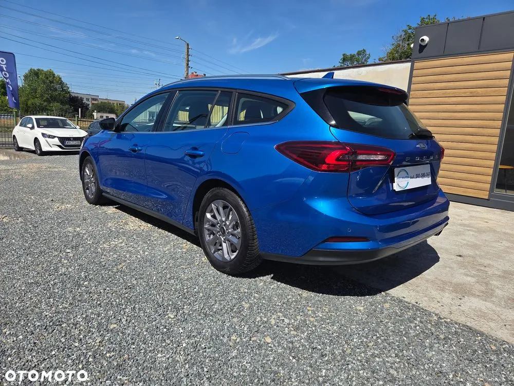 Ford Focus 2023 photo 4