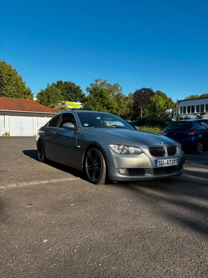 BMW E92 325I