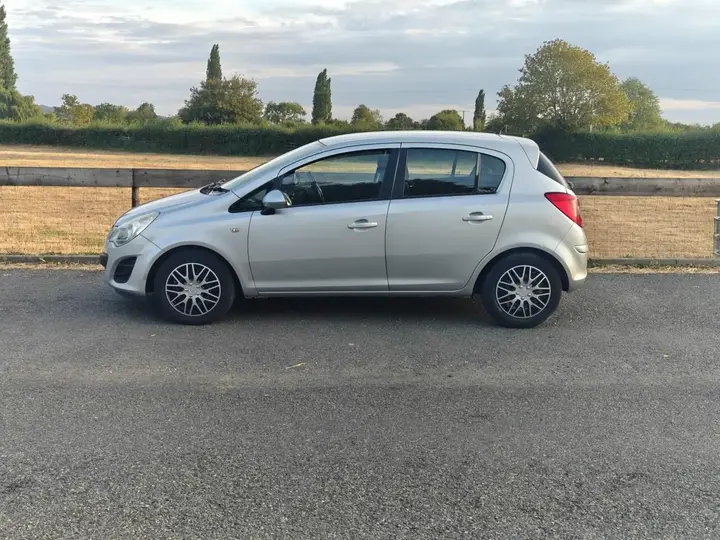 Vauxhall Corsa 2012 photo 5