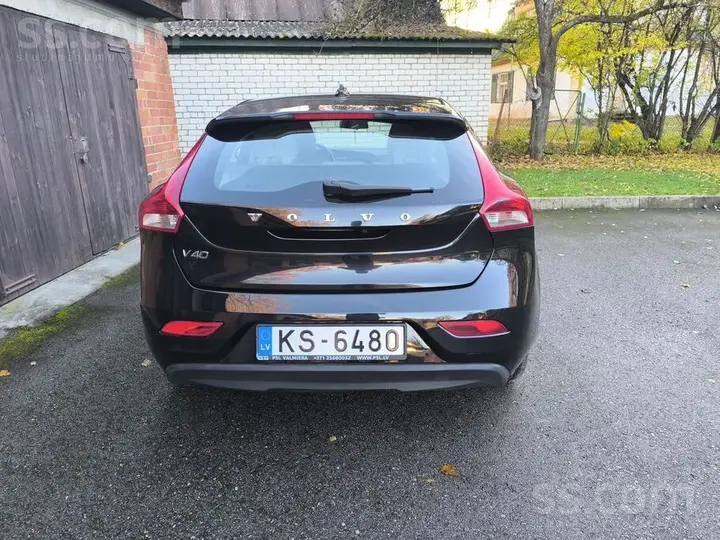 Volvo V40 2012 photo 3