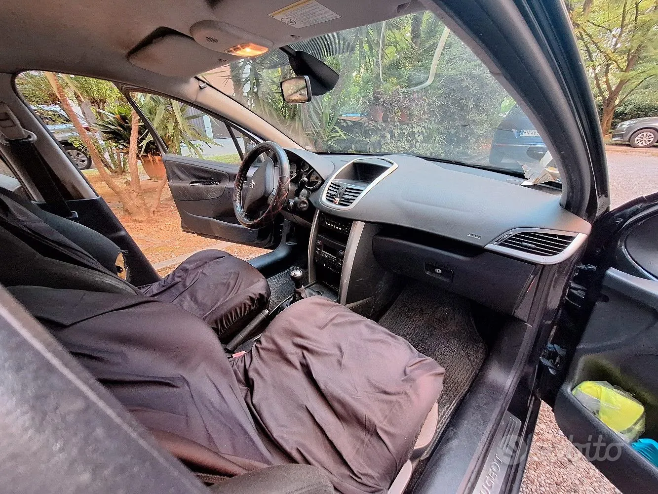 Peugeot 207 2006 photo 4