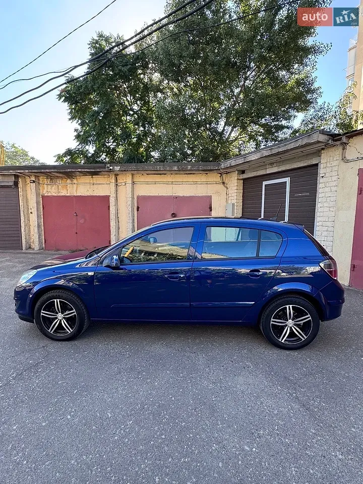 Opel Astra 2008 photo 3