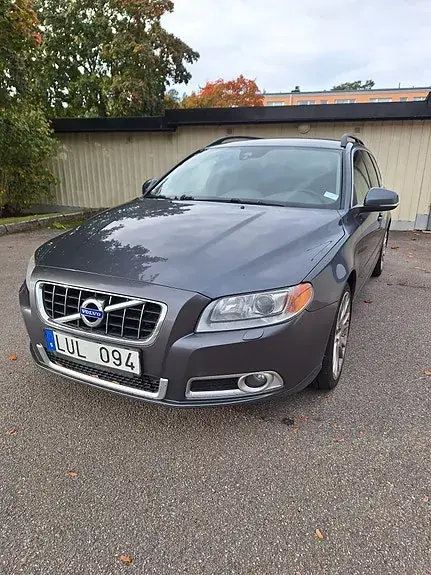 Volvo V70 2012 photo 5