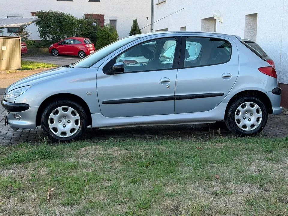 Peugeot 206