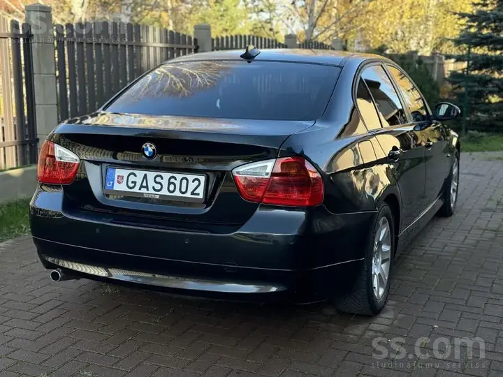 BMW 320I 2005 photo 4