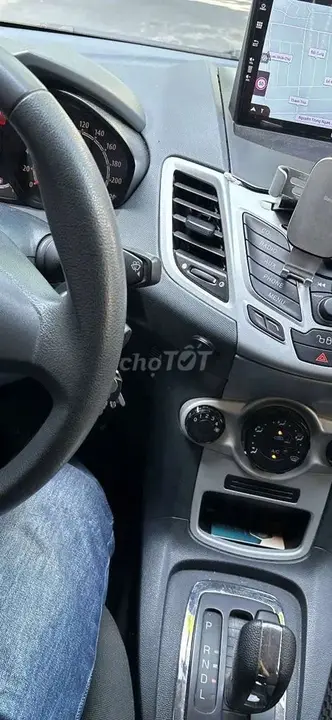 Ford Fiesta 2011 photo 5