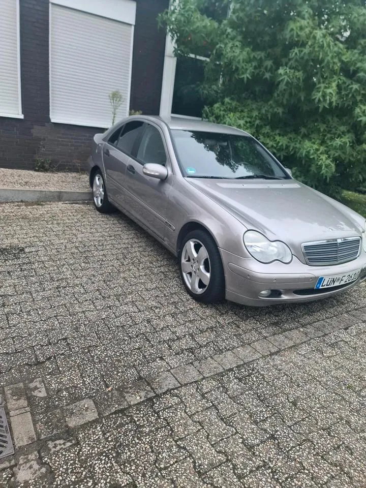 Mercedes-Benz C 200
