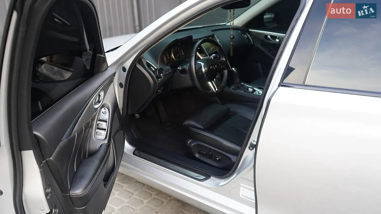 Infiniti Q50 2019 photo 3