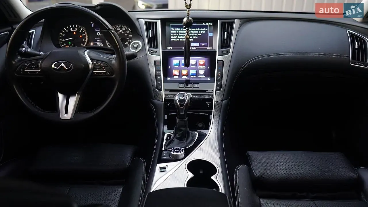 Infiniti Q50 2019 photo 2