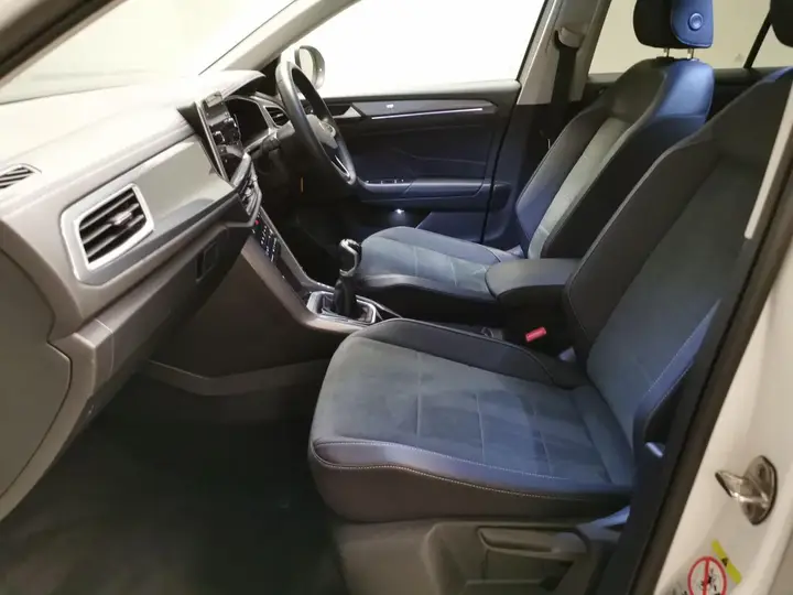 Volkswagen T-Roc 2023 photo 4
