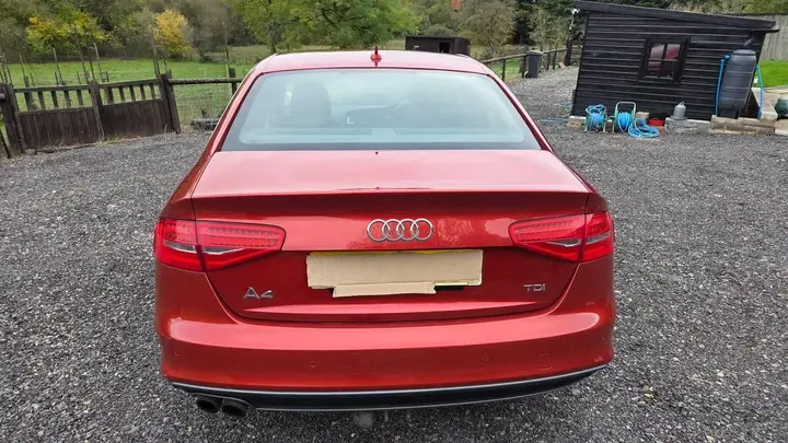 Audi A4 2012 photo 4