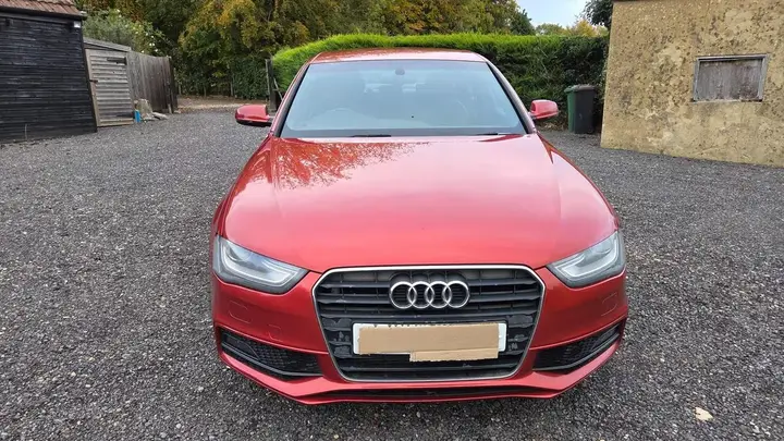 Audi A4 2012 photo 2