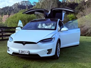 Tesla Model X 2018 photo 3