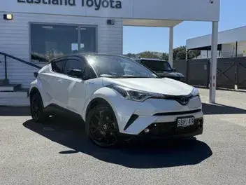 Toyota C-Hr 2019 photo 2