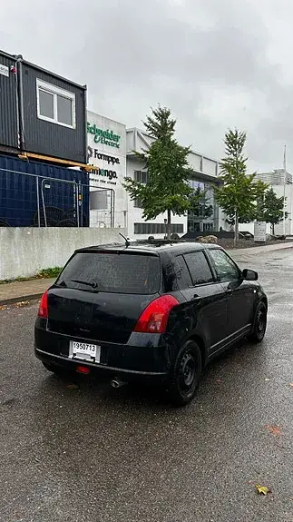 Suzuki Swift 2007 photo 3