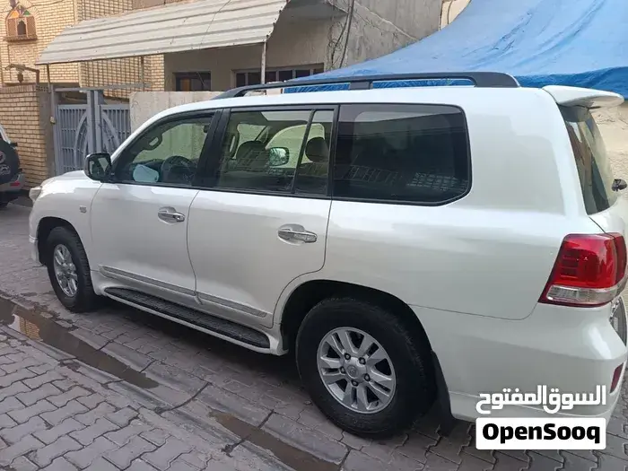 Toyota Land Cruiser 2010 photo 3