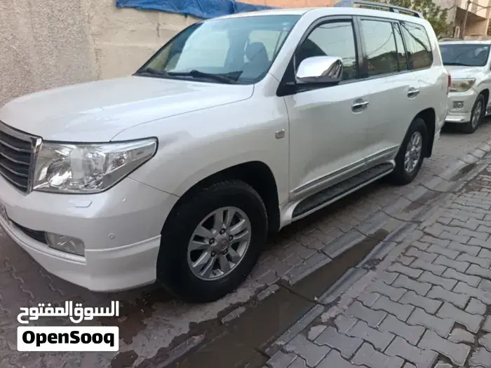 Toyota Land Cruiser 2010 photo 4