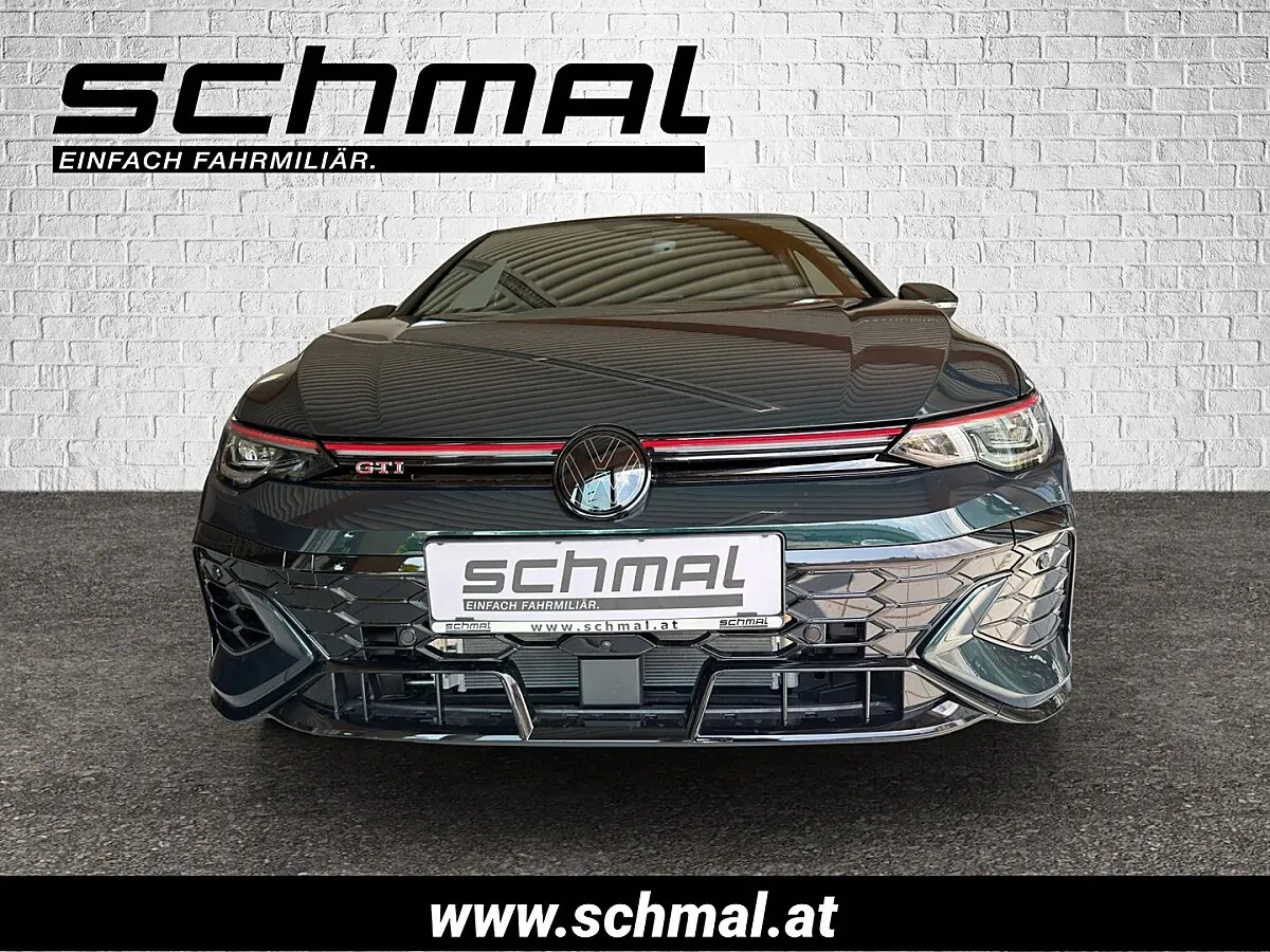 Volkswagen Golf 2026 photo 2
