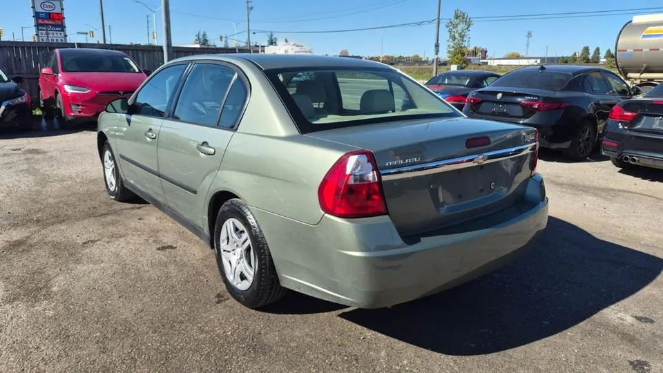Chevrolet Malibu 2005 photo 3