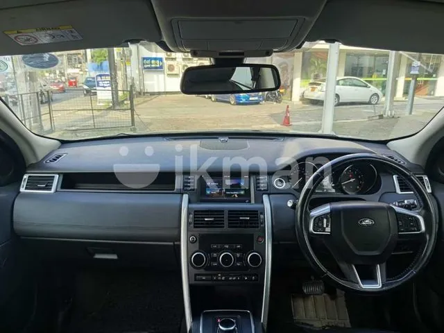 Land Rover Discovery Sport 2017 photo 4