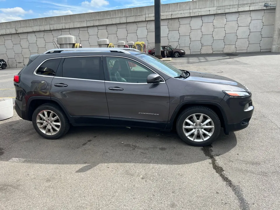 Jeep Cherokee 2015 photo 2