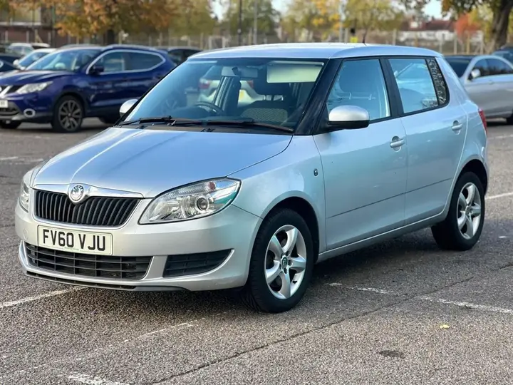 Skoda Fabia 2010 photo 3