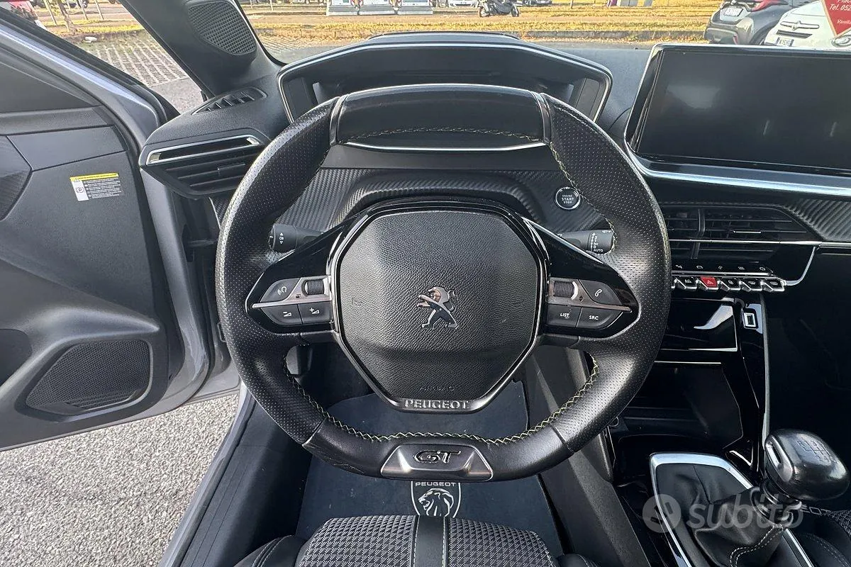 Peugeot 208 2020 photo 5