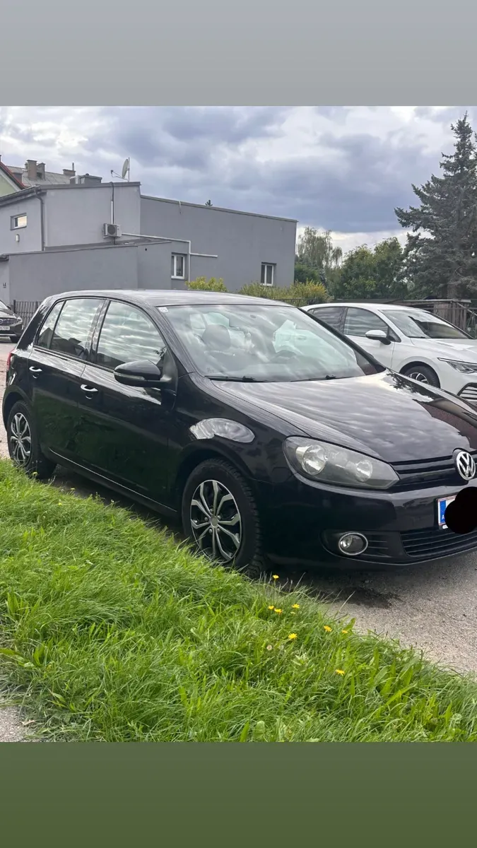 Volkswagen Golf 2011 photo 2