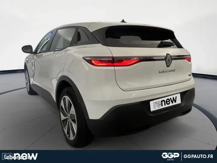 Renault Megane 2023 photo 3