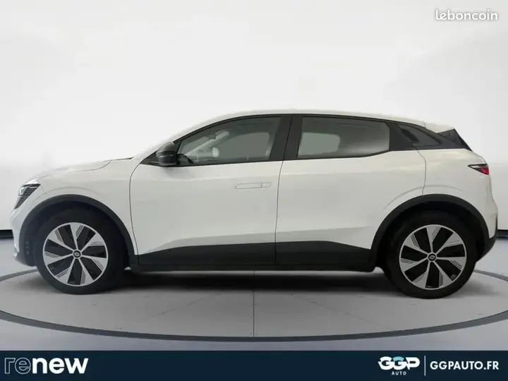 Renault Megane 2023 photo 2