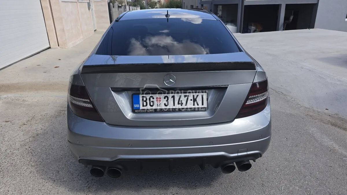 Mercedes-Benz C 250 2012 photo 2