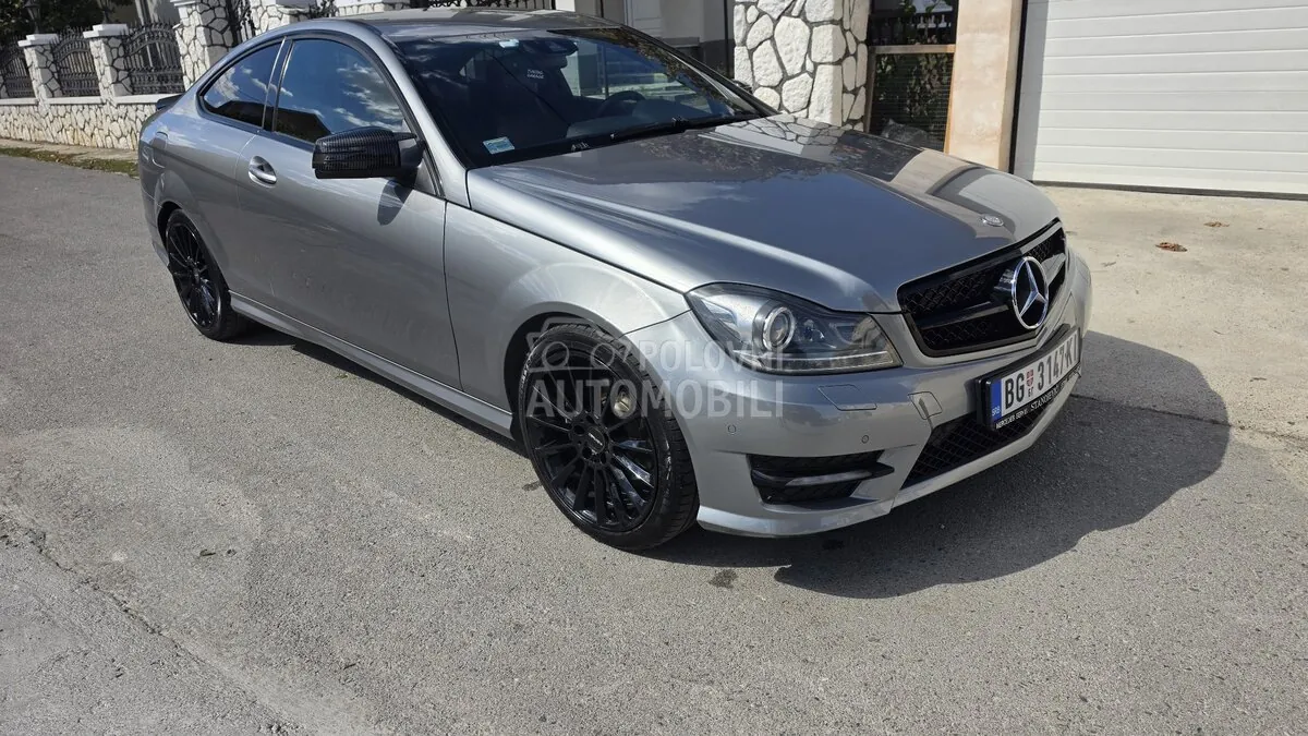 Mercedes-Benz C 250 2012 photo 3