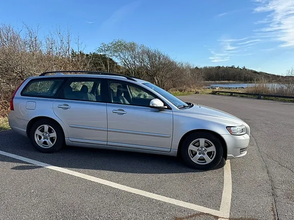 Volvo V50 2011 photo 3
