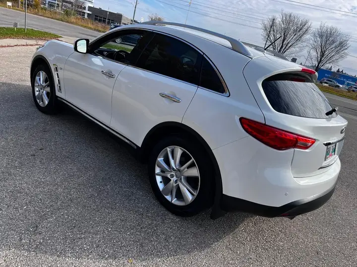 Infiniti Qx70 2015 photo 2